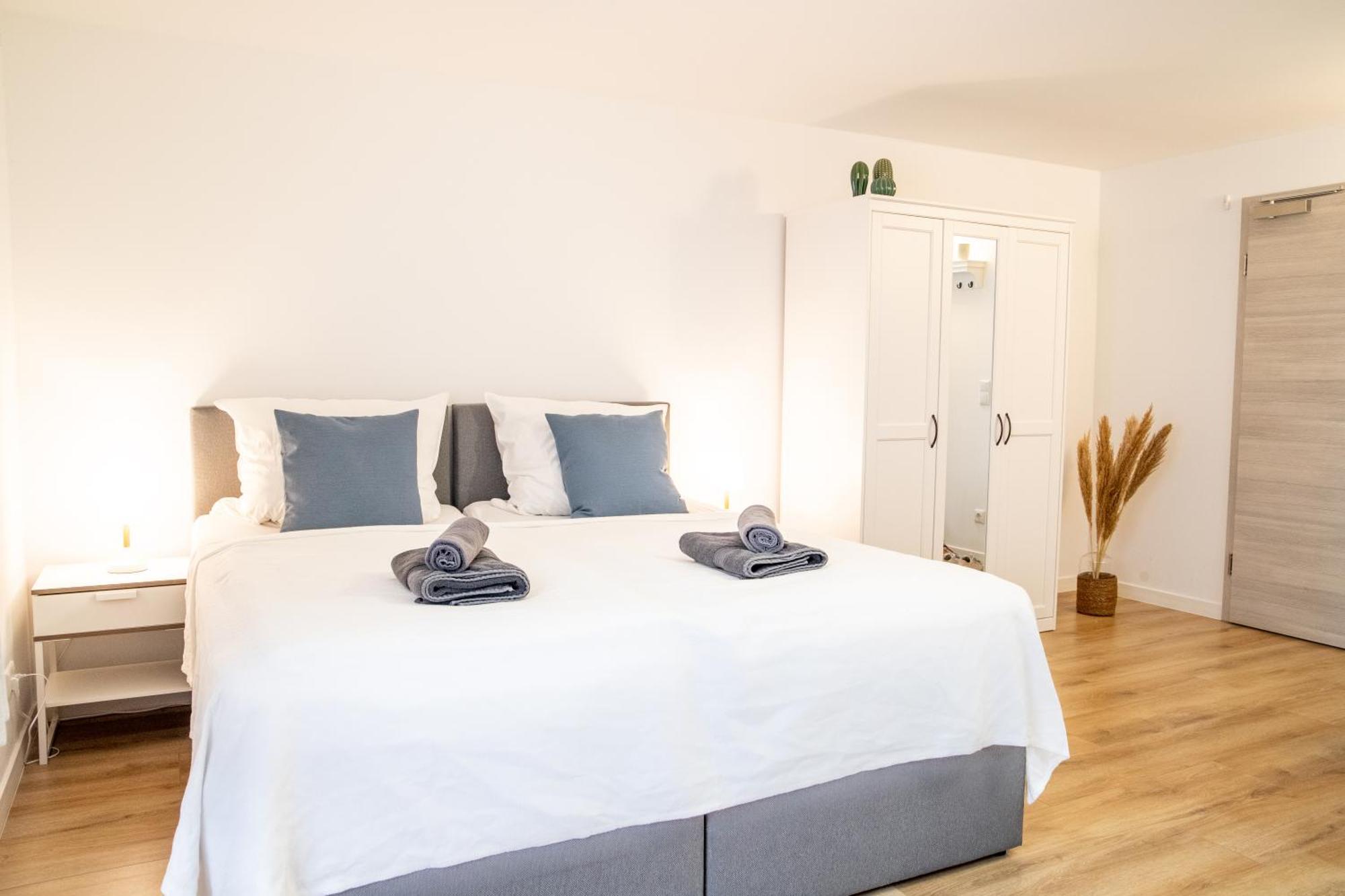 Gaestezimmer Ross Hohenlinden Exteriör bild